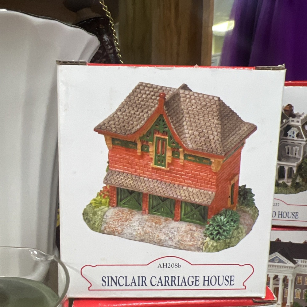 Sinclair Carriage House Liberty Falls Collection Miniature (1773)